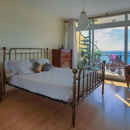 Penthouse On Praia Formosa Beach Funchal (Madeira)